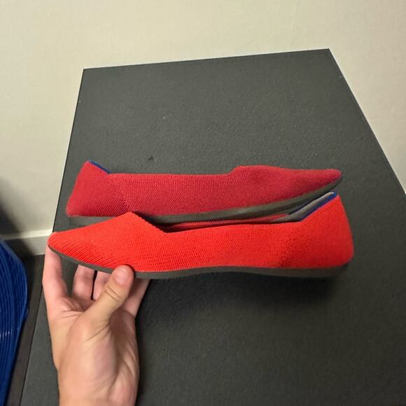 *READ Rothy’s Point Flats MISMATCHED DIFFERENT COLORS Red & Flame Size 11.5 - Picture 6 of 9